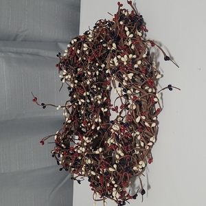 Primitive Berry Garland